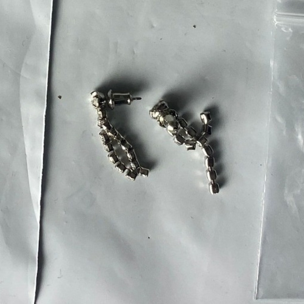 Silver Tone Crystal Drop‎ Earrings